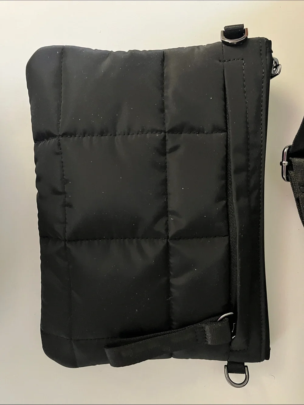Black Quilted Womens go dash bag retail $218 Shoulder Bag with Removable Pouch